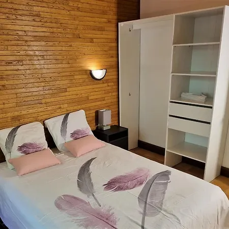 Gite Nature Detente Peche Baignade Dans Lac Prive Holiday home *